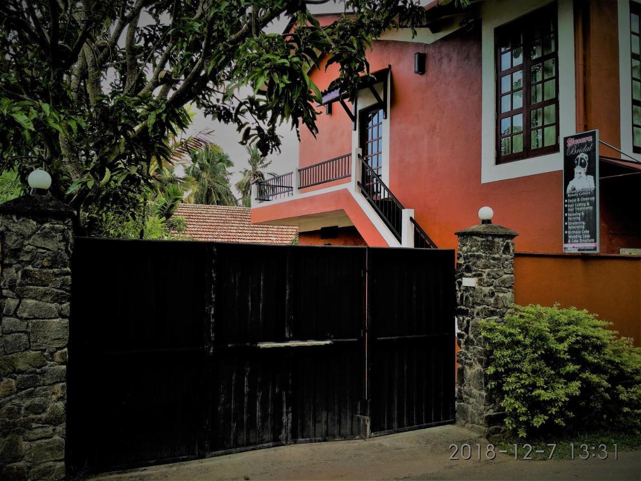 Nilas Guesthouse Hikkaduwa Exterior foto